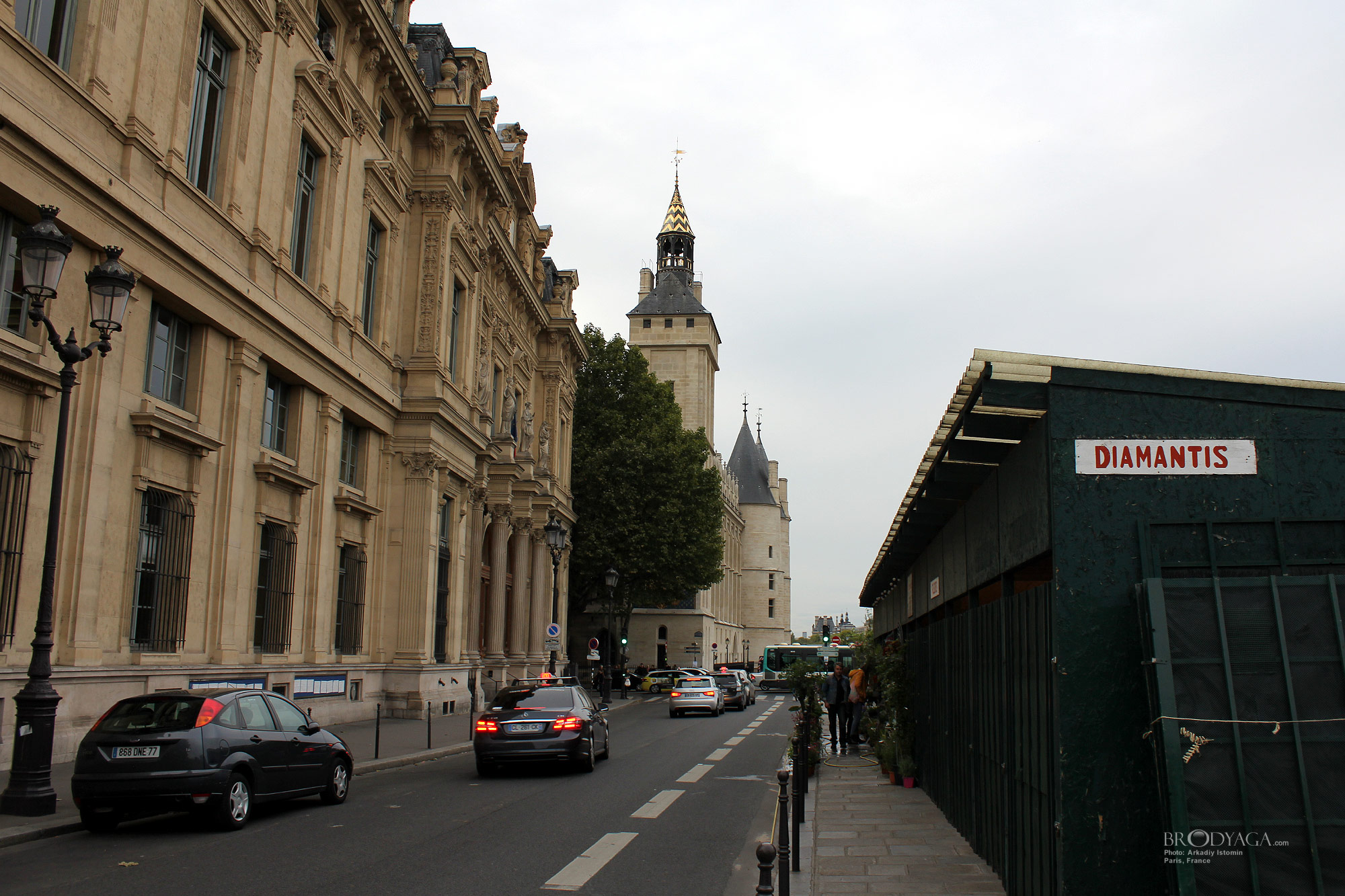 Greffe du Tribunal de commerce de Paris, 1 Quai de la Corse, Paris